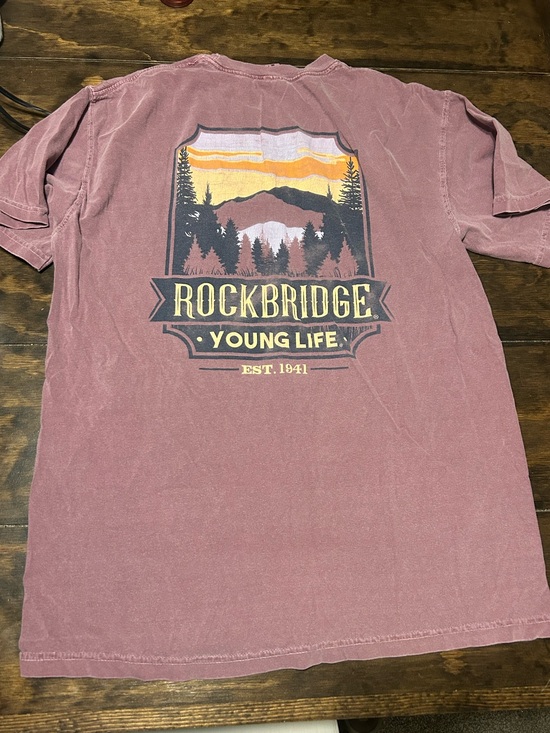 Tops - Women’s Younglife tee tshirt